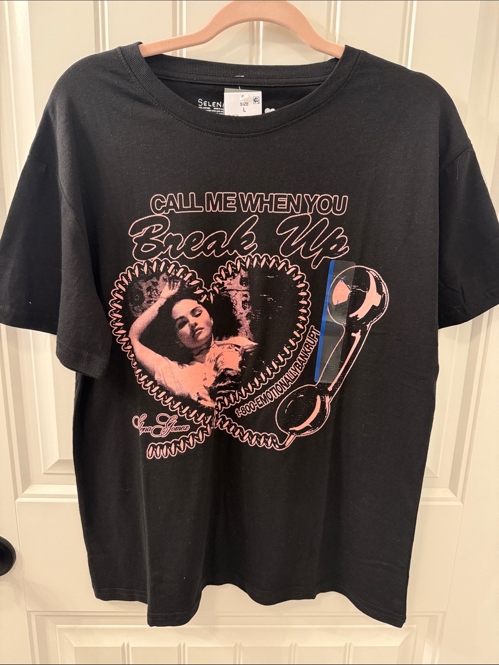 🔴 Selena Gomez Black Crewneck Tee